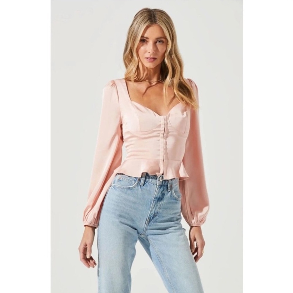 ASTR The Label - Satin Peplum Top - Women’s Size S - Picture 2 of 14